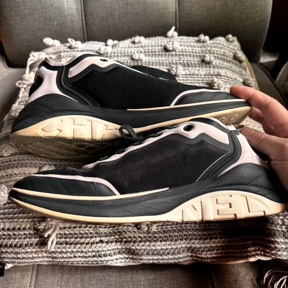 CHANEL Black and White Sneakers - Picture 7 of 10